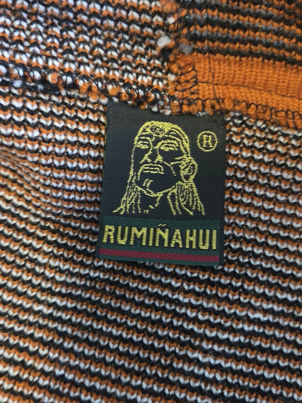 Rumiñahui excellent hand